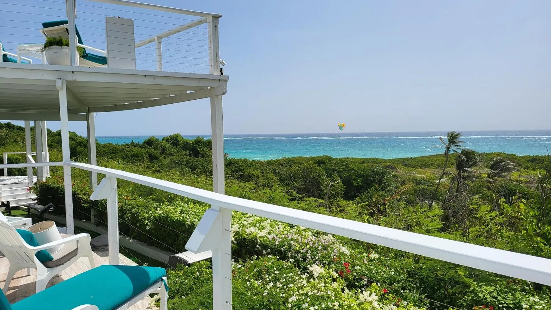 Unique Villa Retreat Style! Full Sea Views & Pool! Villa Christchurch
