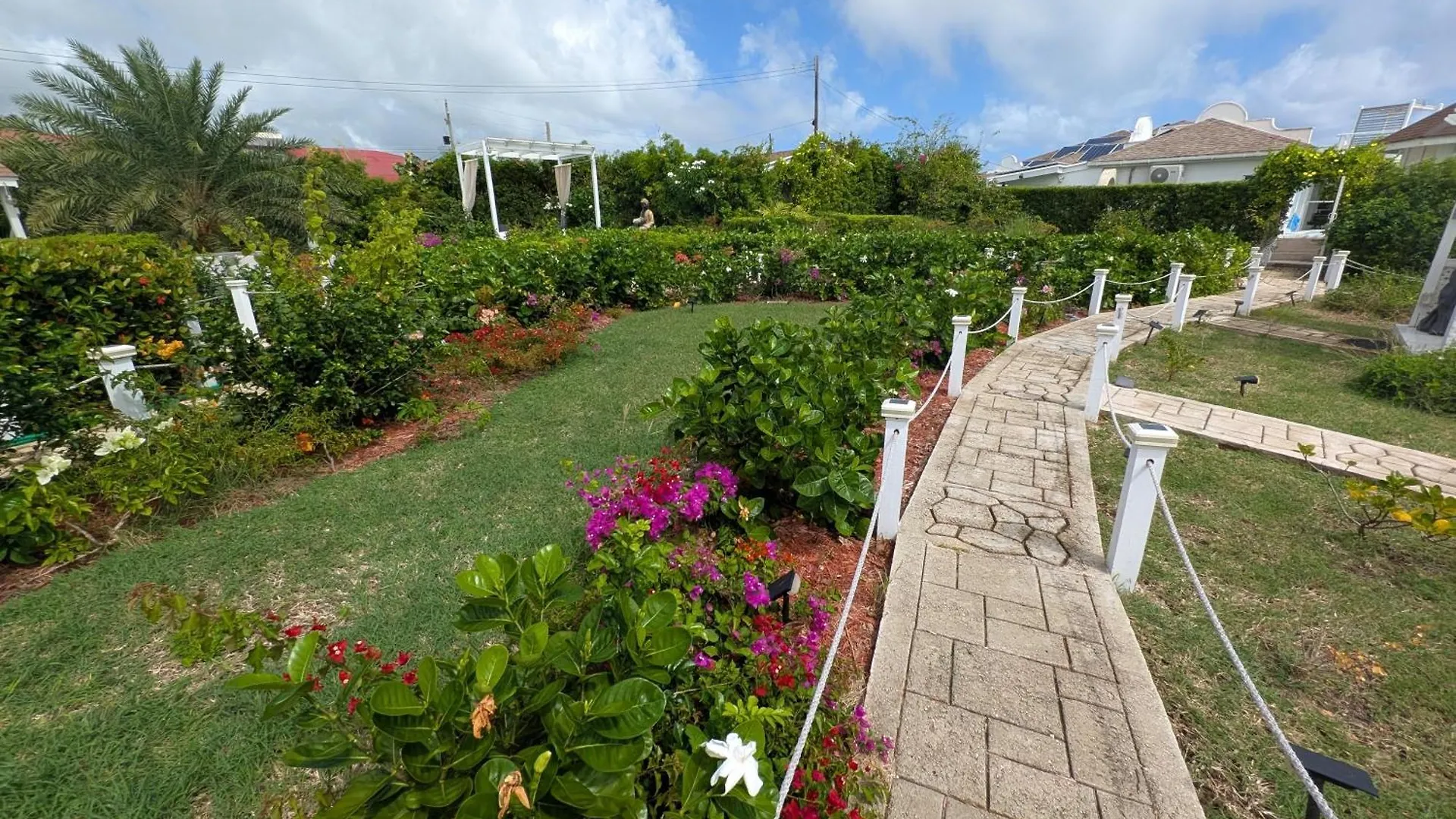 Unique Villa Retreat Style! Full Sea Views & Pool! Villa Christchurch