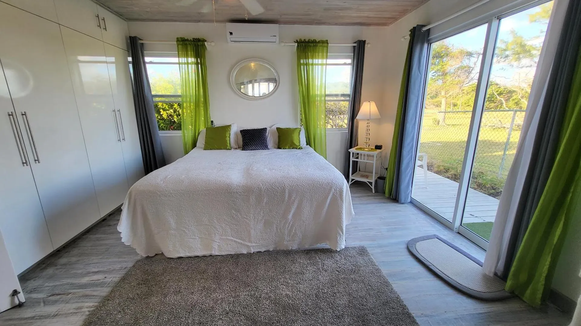 Unique Villa Retreat Style! Full Sea Views & Pool! Villa Christchurch Barbados
